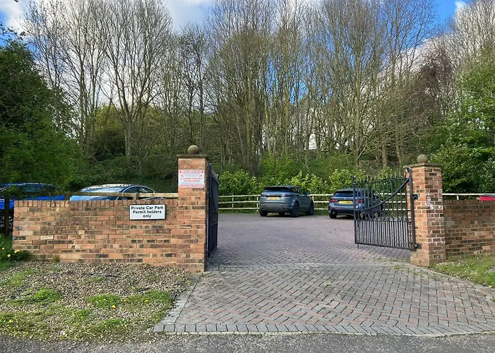 Yarm Luxury Apartments - Bank House - Private Gated Carpark